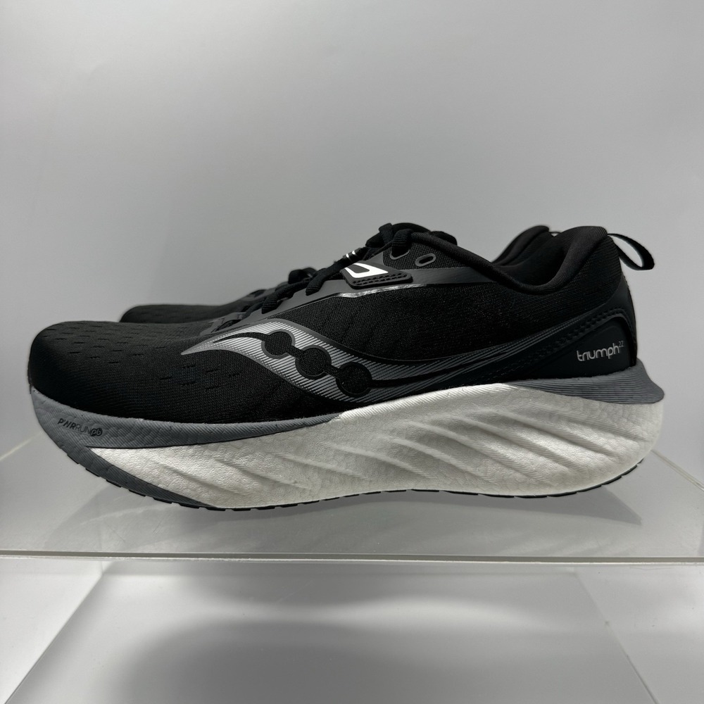 Brand New Saucony Triumph 22 S10964-200 Black Running Shoes Women's Size 10